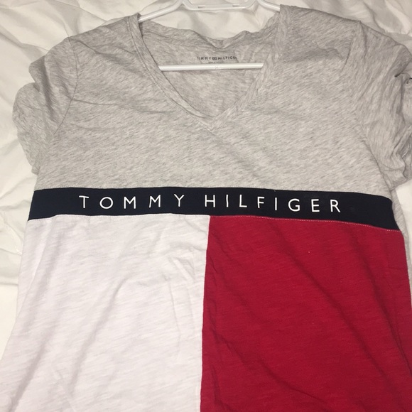 Tommy Hilfiger tee - Picture 2 of 4